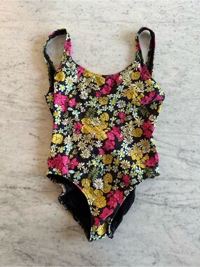 Solid and striped
Solid & striped Floral Swimsuit in Black, Yellow & Pink